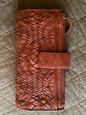 Gorgeous Leather Wallet in Rust Brown